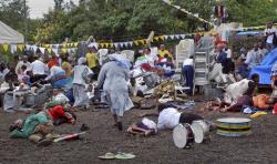 Tanzania: due morti nell'attentato contro una chiesa cattolica. Il nunzio: "Siamo sotto choc"