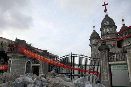 Cristiano arrestato in Cina per essersi opposto alla campagna per la demolizione delle croci!