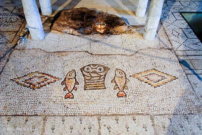 TERRA SANTA - Attentato incendiario contro la chiesa del miracolo dei pani e dei pesci in Galilea!