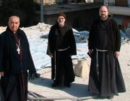 «E' il sesto anno di guerra, ormai è l'apocalisse» Il vescovo di Aleppo piange sulle rovine della Siria!